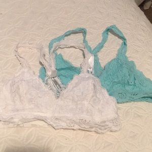 Set of 2 lace bralettes